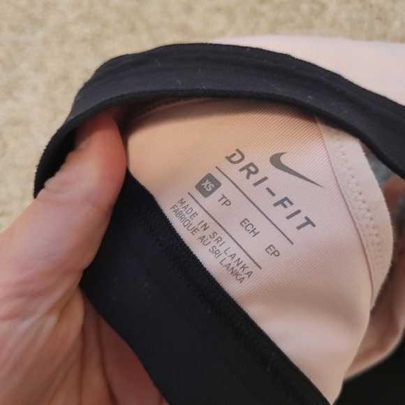 Nike Drifit Women's Pink Indy Sports Bra Size XS - Picture 4 of 4